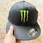 Monster czapki na lato nowe