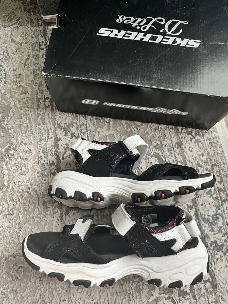 Босоніжки дитячі Skechers, 35 розмір