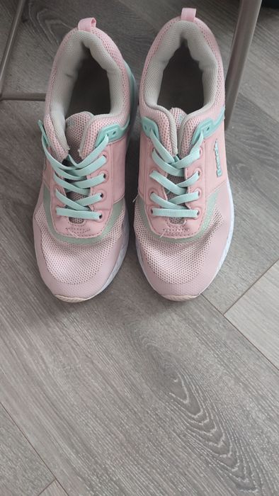 Кросівки для дівчинки Bench