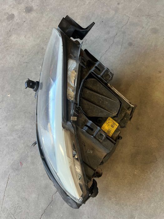 Otica Frente esquerda BMW 320 E92 E93 LCI
