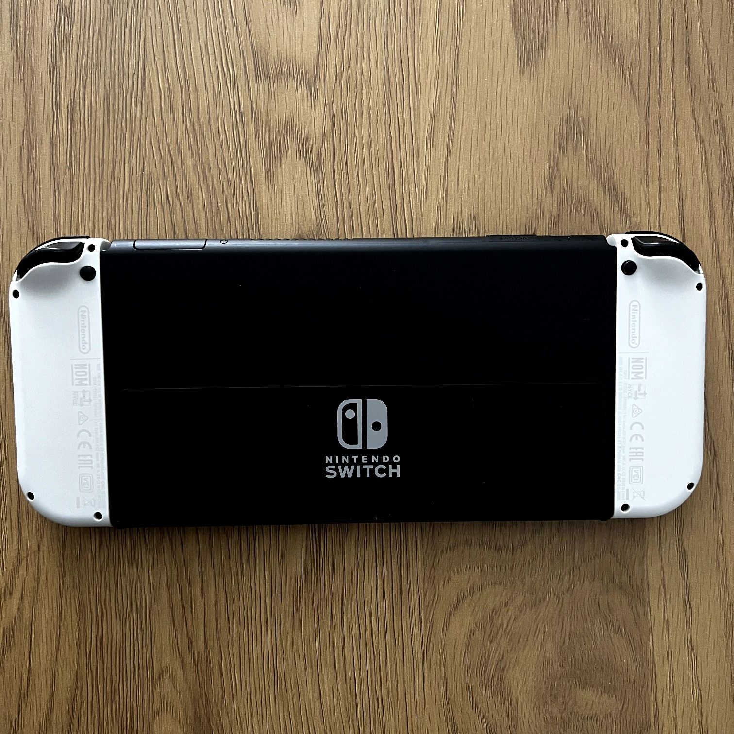 Nintendo Switch OLED + Zelda BOTW + 128GB