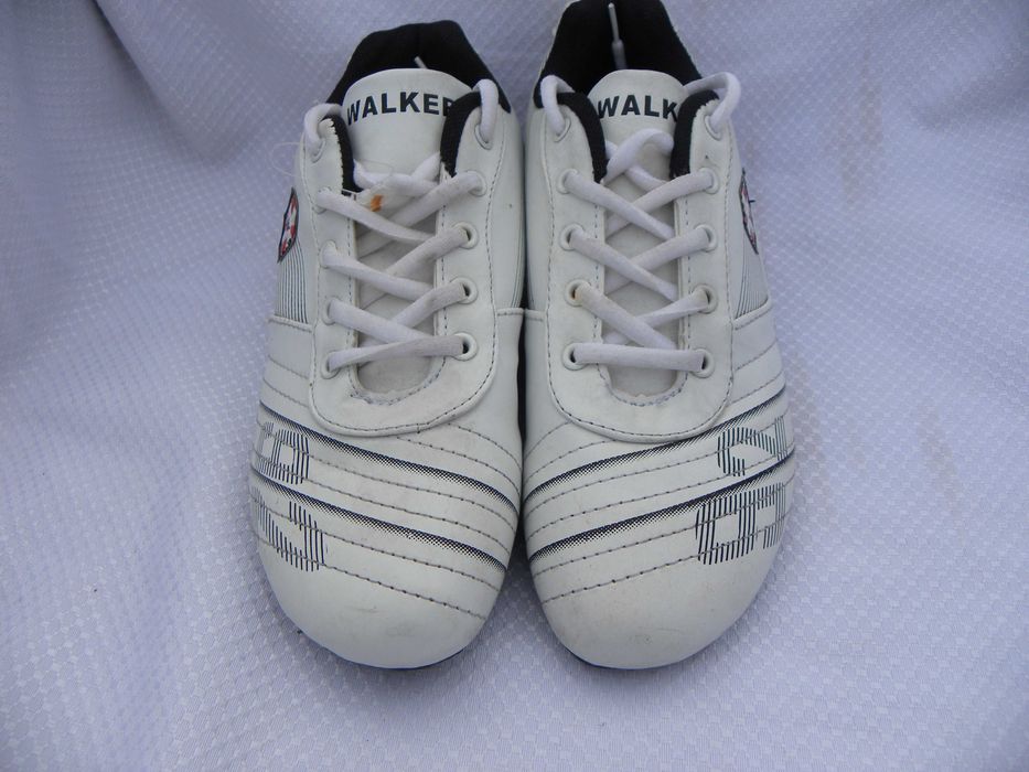 Buty sportowe dziecięce młodzieżowe rozmiar 39 wiązane