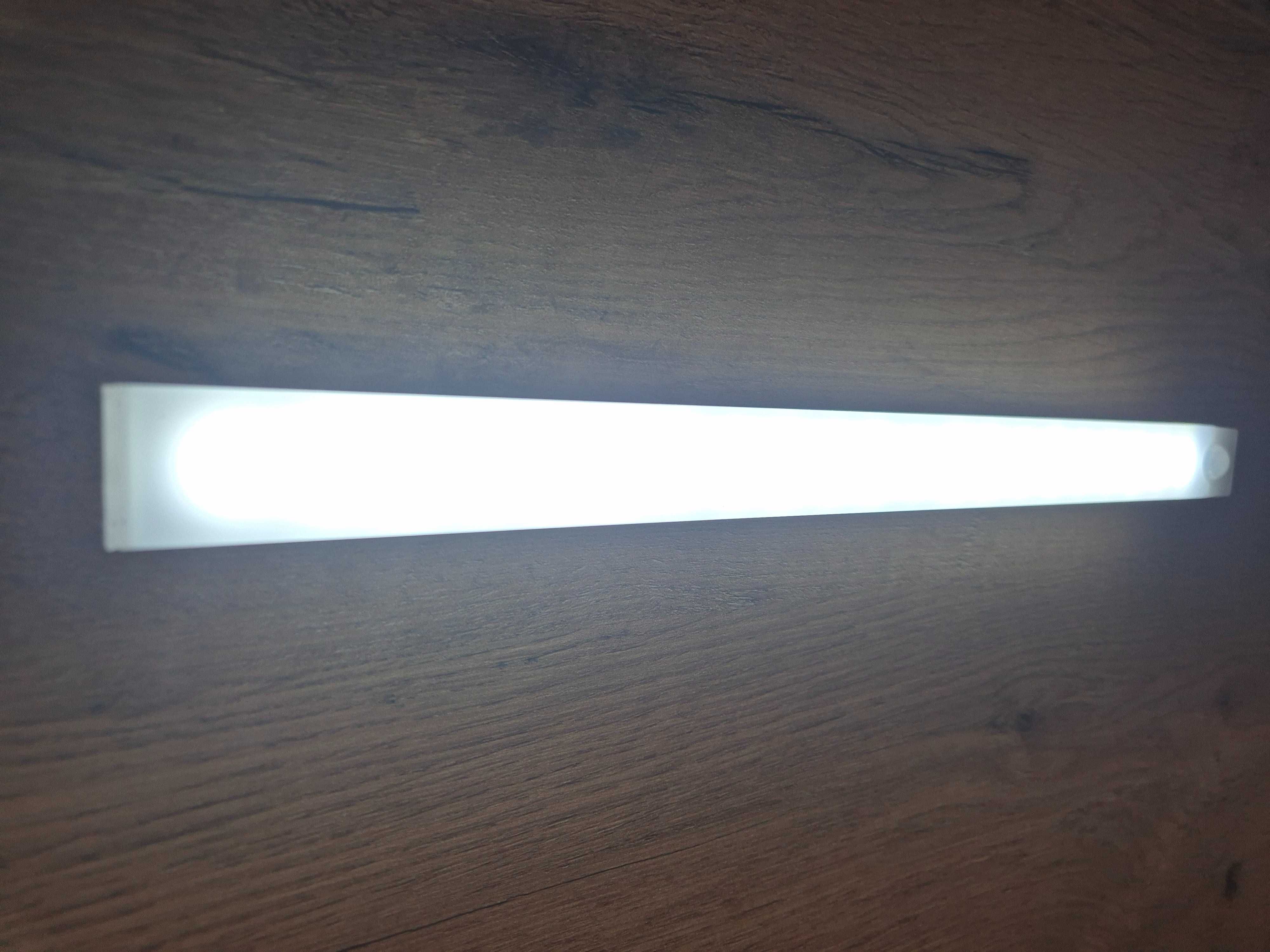 Lampki nocne z czujnikiem ruchu - typ C