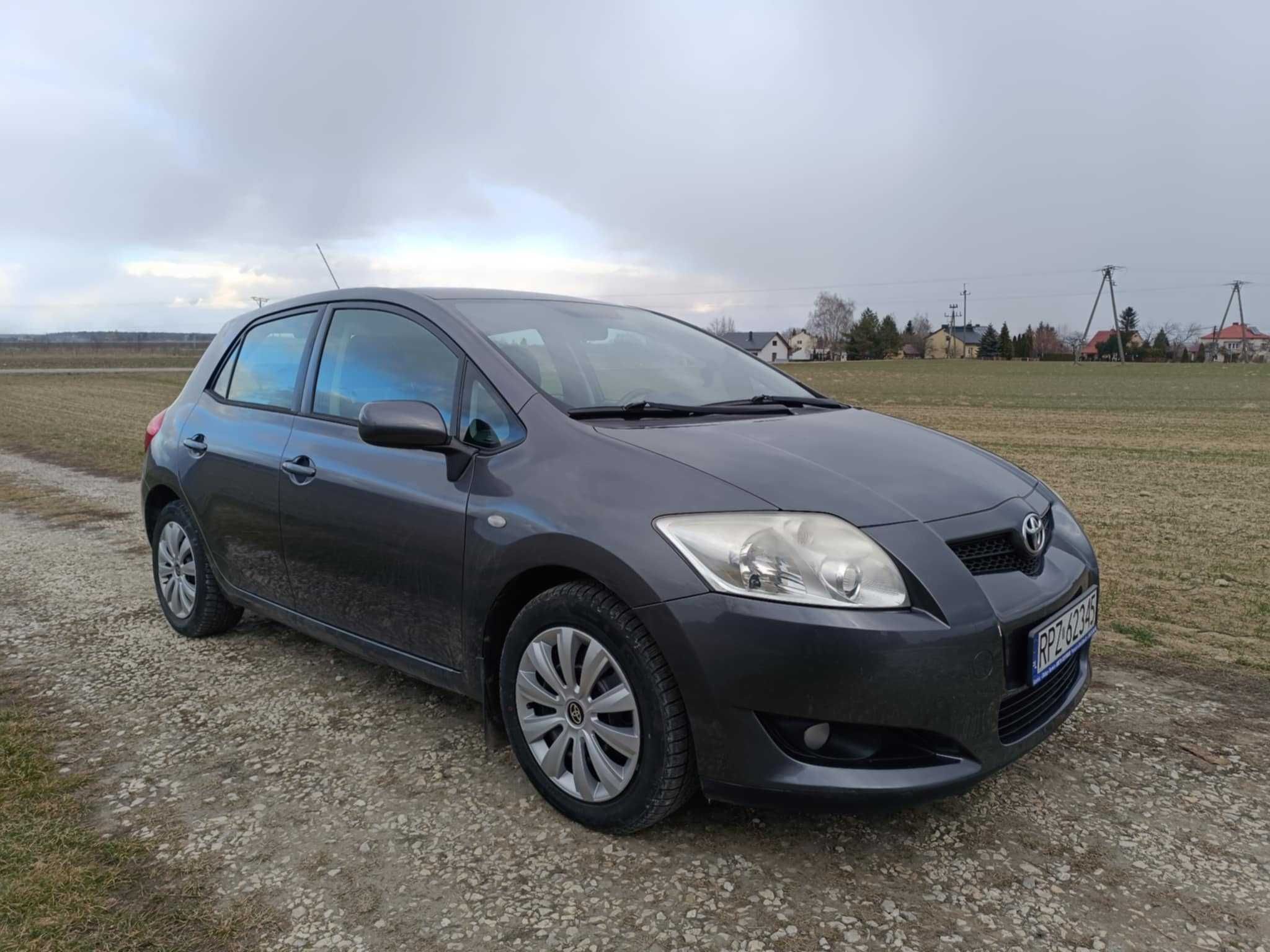 Toyota Auris 2.0 D-4D 2007 rok