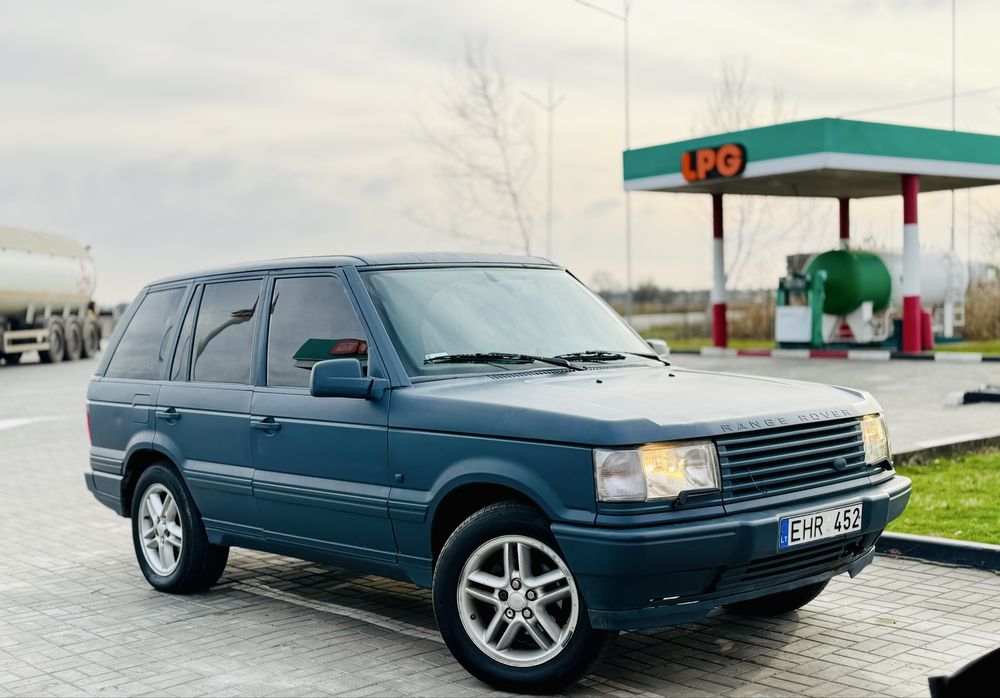 Продам Range Rover 2.5 дизель автомат технически идеал
