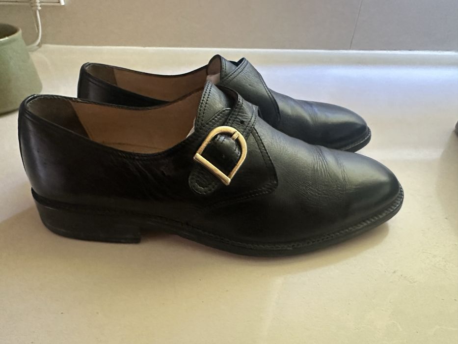 Sapatos pretos de fivela / bom estado