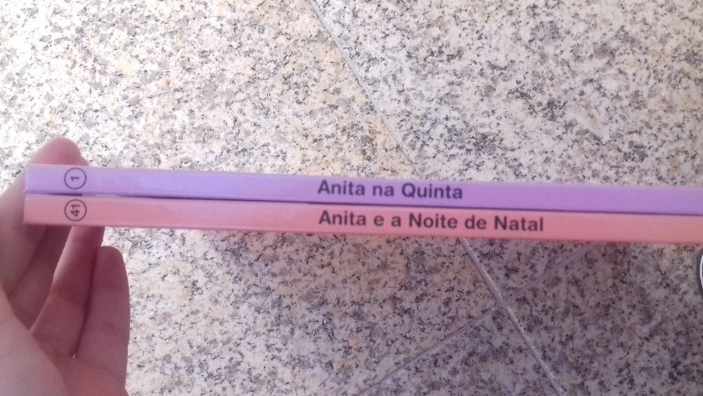 vendo Livro da anita