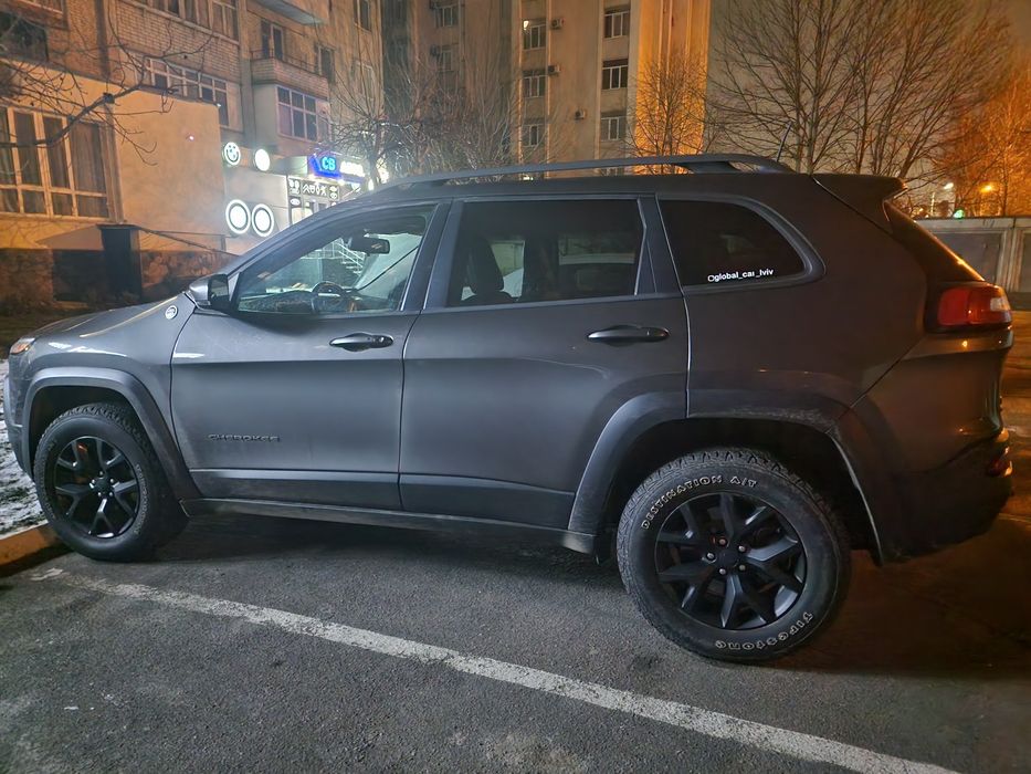 Jeep Gherokee TRAIL HAWK