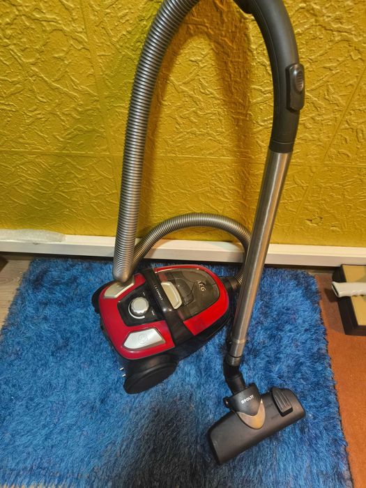 Aspirador sem Saco AEG AeroPerformer Cyclonic