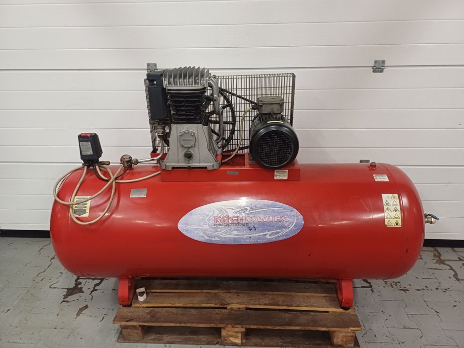 Kompresor fachowiec 500l 750l/min