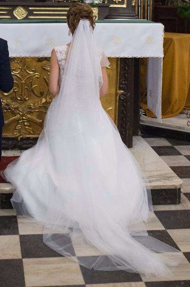 Suknia ślubna Agnes 14055 dla drobnej Panny Młodej rozmiar XS/36