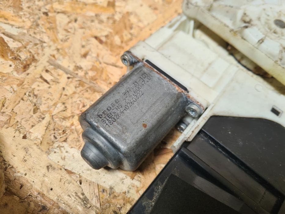 Elevador vidros frente direito CITROËN C4 I (LC_)