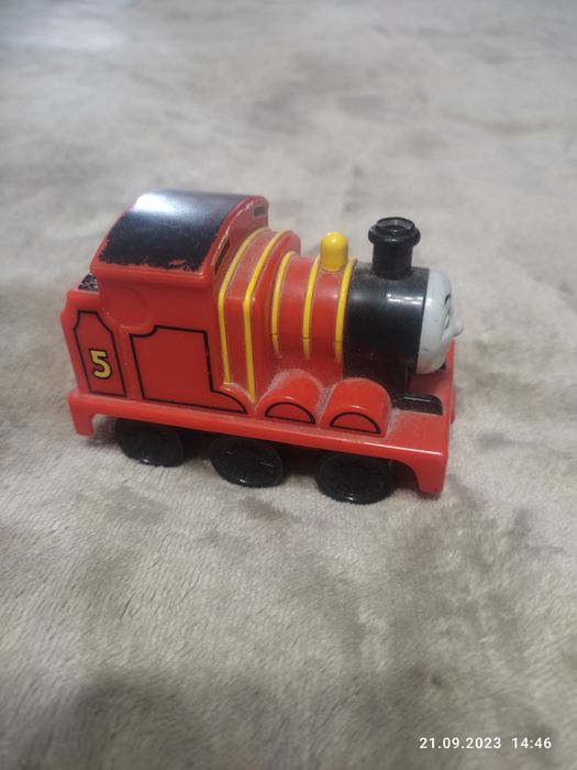 Продам колекціонну  іграшку кейс Томас для паровозиків.