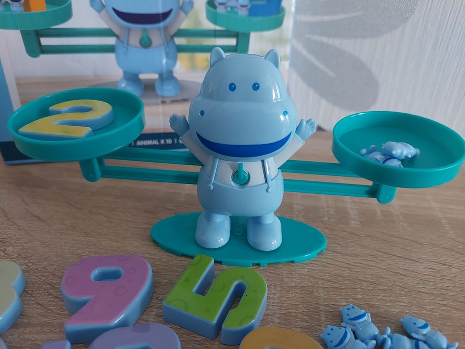 Математичні ваги бегемотик