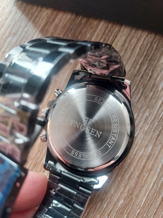 Sprzedam nowy zegarek meski