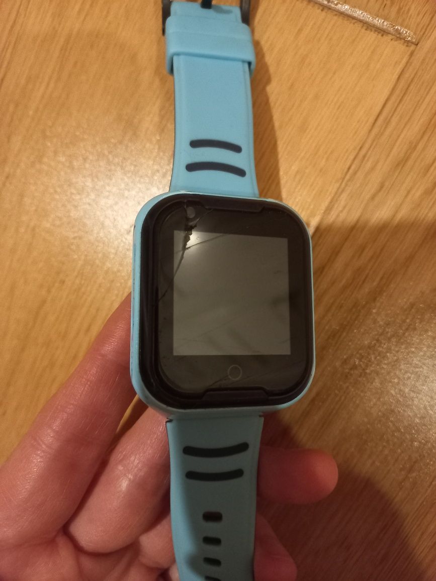 Smartwatch dziecięcy na kartę SIM marki Bemi Fun