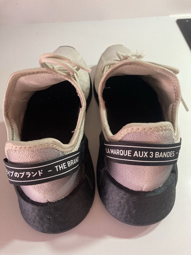 Adidas NMD _R1.V2
