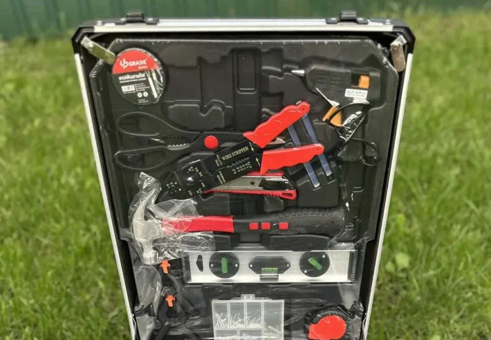 Большой набор инструментов ключей в чемодане 499 предметов