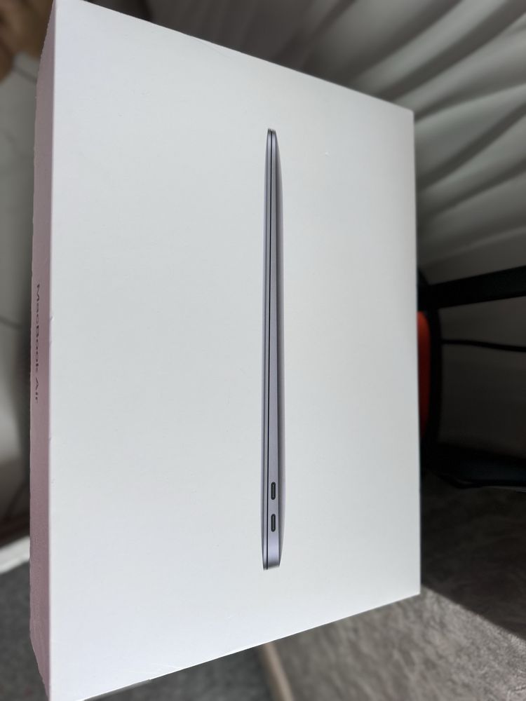 MacBook air 13 retina M1