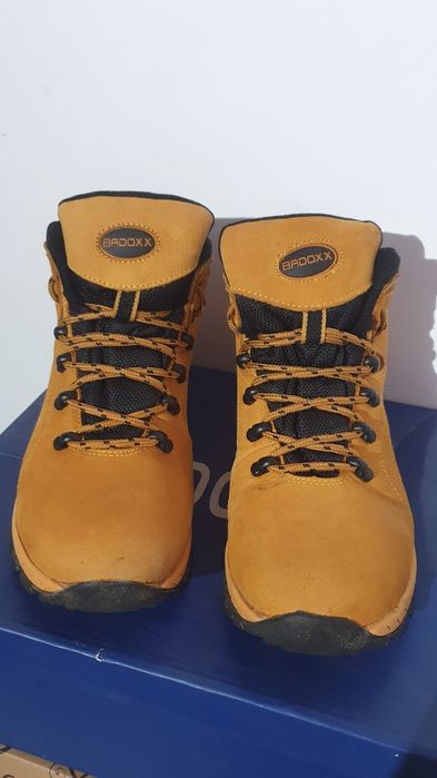 Trapery ocieplane markowe kolor camel Rozmiar 38 / wkładka 24.5 cm