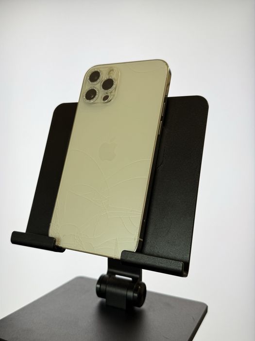 IPhone 12 pro 128 GB kolor biały.