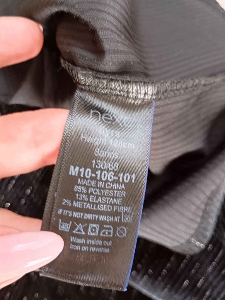 NEXT 8L elegancka czarna welurowa sukienka koktajlowa galowa do szkoły