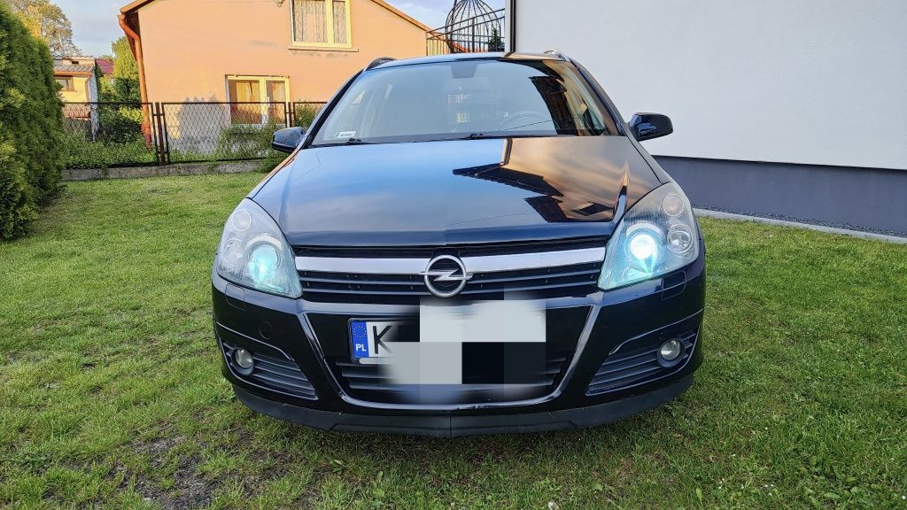 Astra H Cosmo kombi  2005r 245kkm