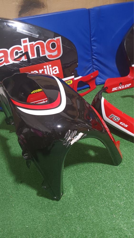 Carenagens aprilia rs 125 para restaurar.