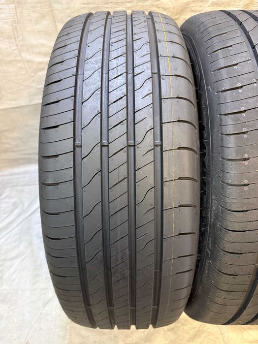 Opony letnie Goodyear EfficientGrip Perf. 2 215/55/18 99V j. NOWE 2025