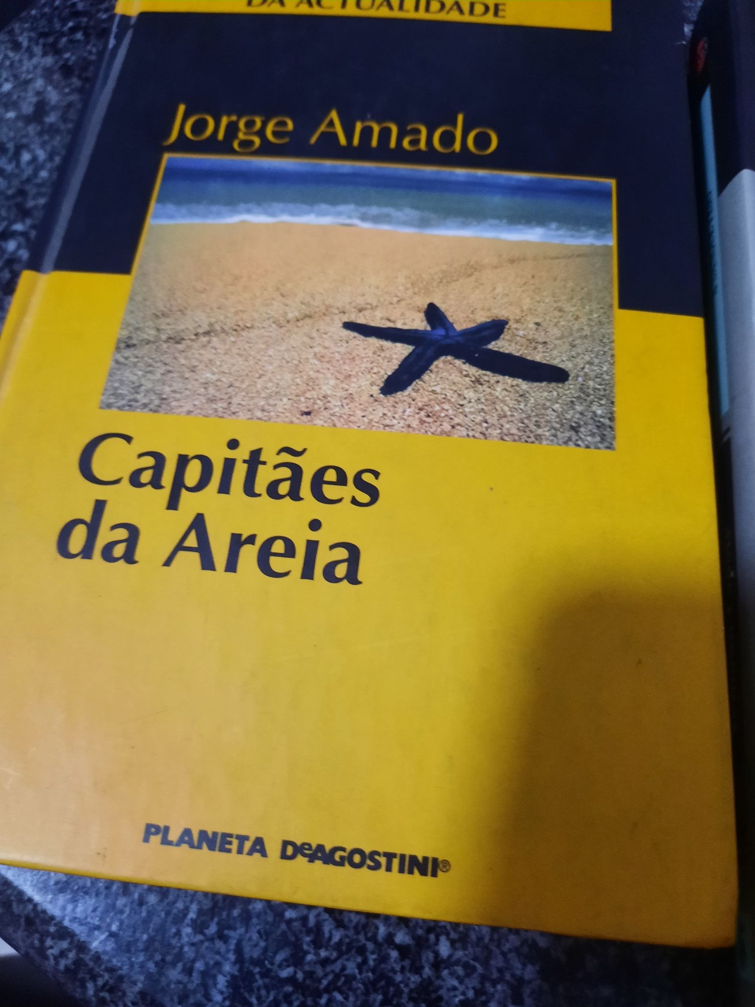 2 livros em bom estado