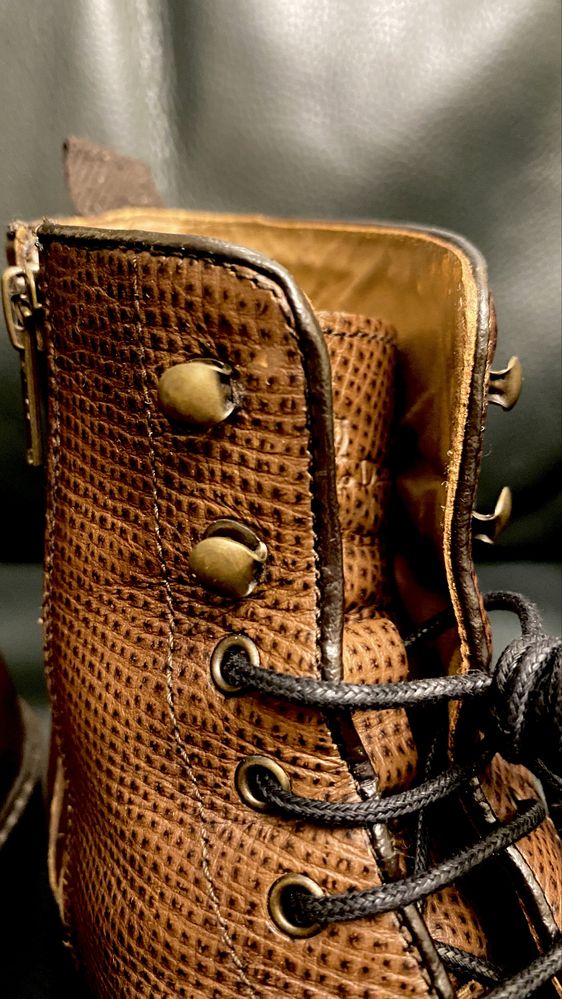 Botas em Pele Massimo Dutti