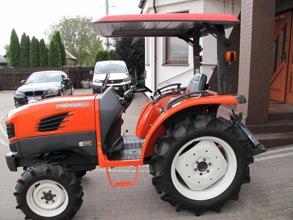 Mini Traktorek Kubota T245 4X4 25KM Wspomaganie Rewers Mały Ogrodniczy