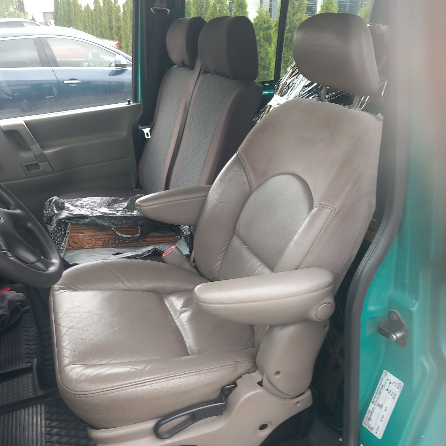 Volkswagen transporter T4 długi 9 osób