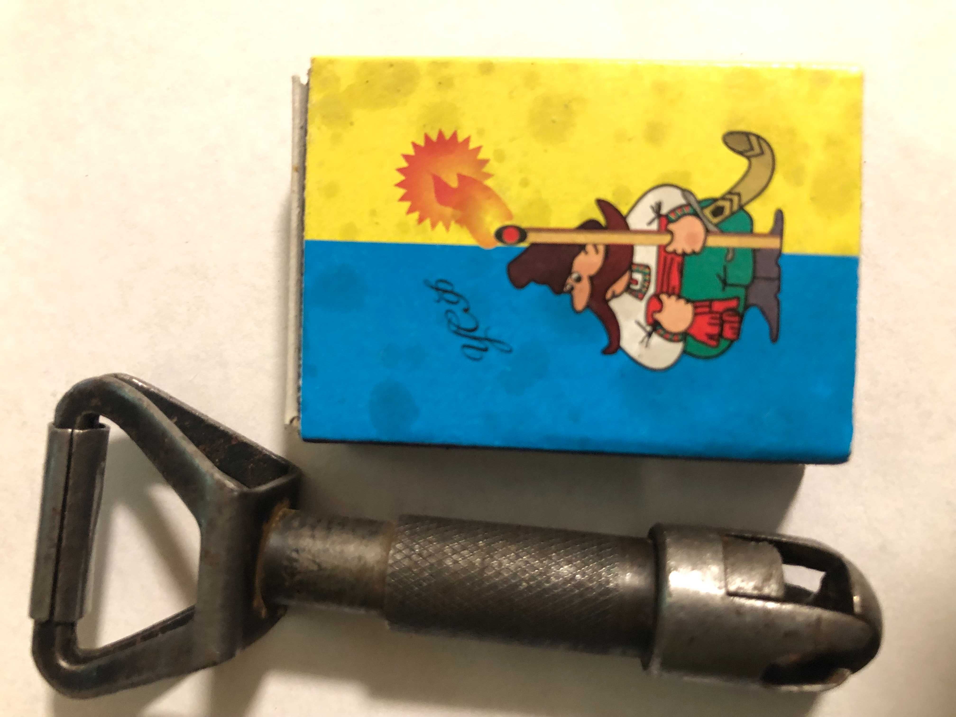 Карабін до повідця не дрібної собаки, ц- 220 грн