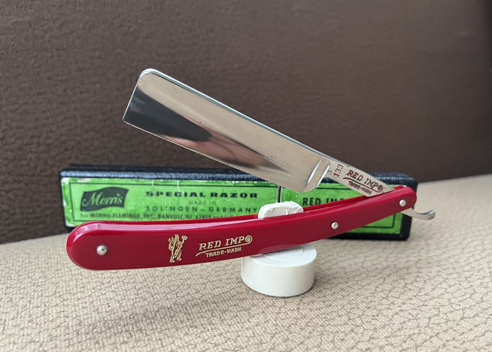 Опасная небезпечна бритва Red Imp (Німеччина)