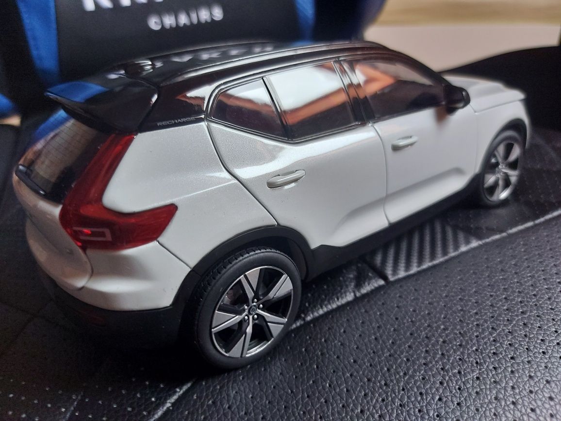 Nowe volvo XC 40 recharge 1:18