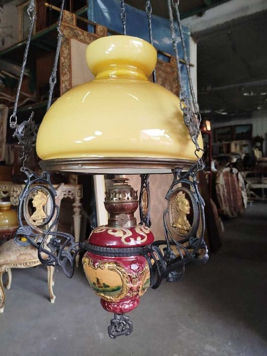 Lampa naftowa wisząca żyrandol