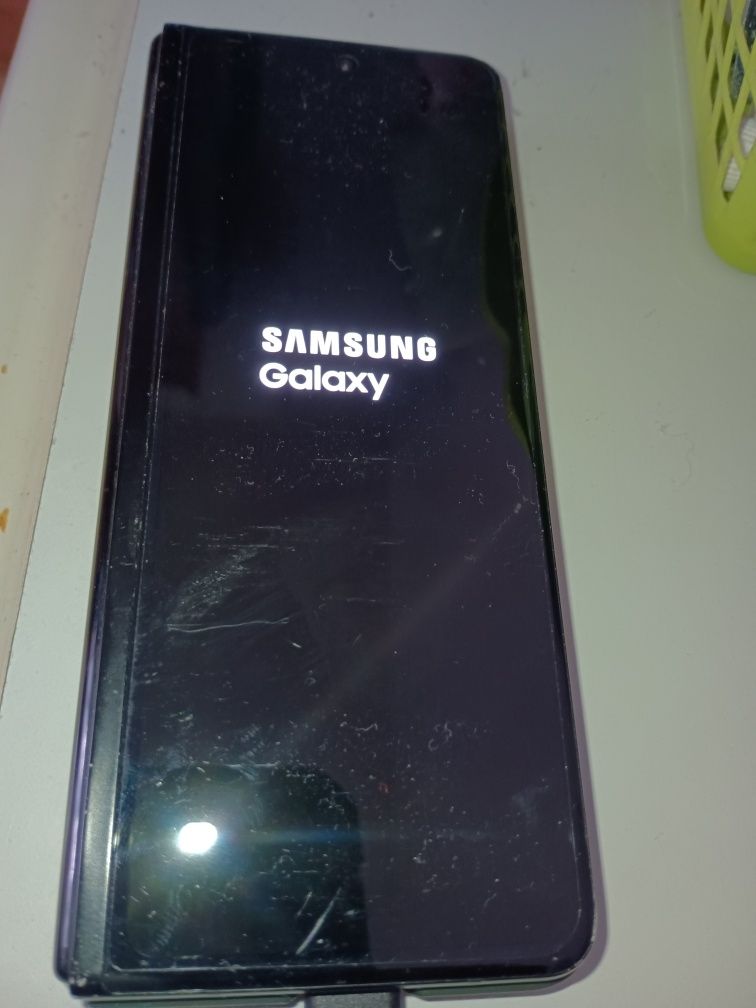 Samsung Z Fold 3 5G no ,avariado