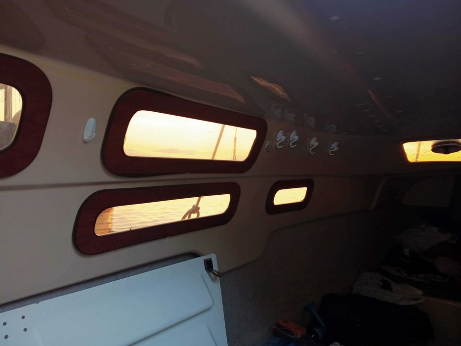 MacGregor26M  żaglowo-motorowy, YAMAHA 50HP, przyczepa dwuosiowa