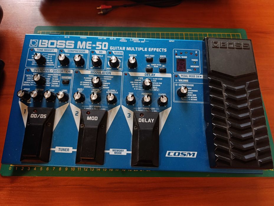 boss me-50 multi efekt gitarowy