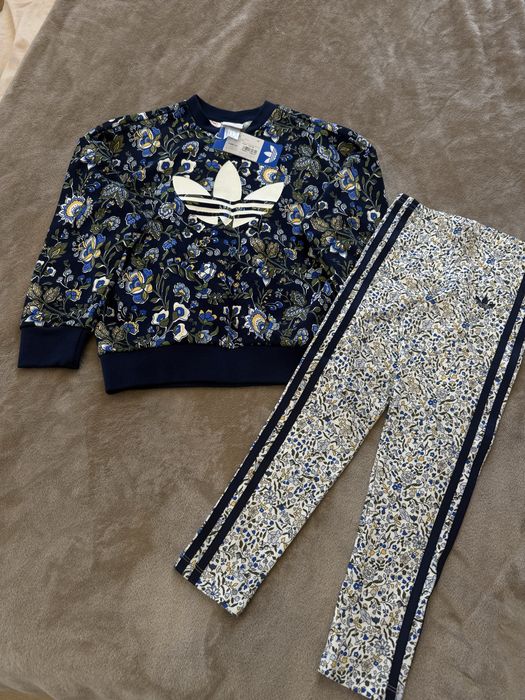Костюм adidas для дівчинки