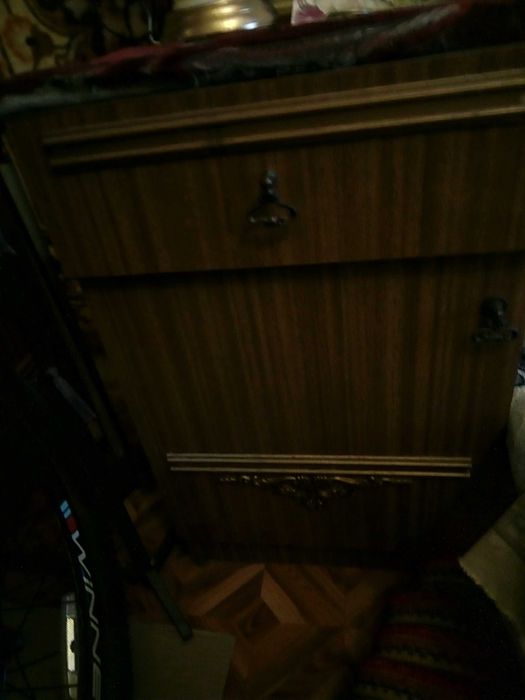 Продам шкаф,тумбочки,комод