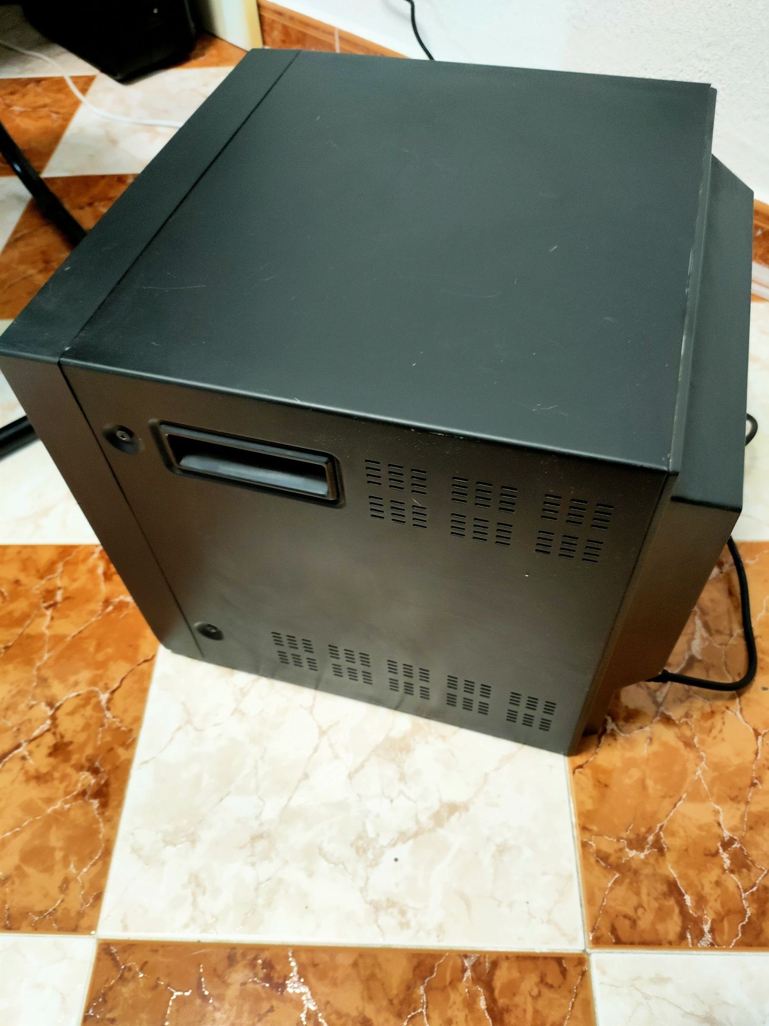 Monitor CRT American dynamics para retro gaming