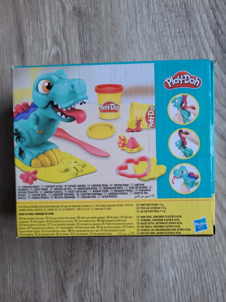 Play-Doh ciastolina dinozaur na prezent