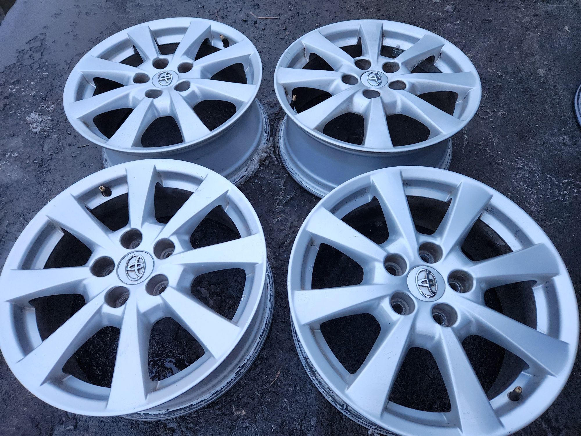 56*Ориг диски Toyota r17 5×114.3 Camry Rav4 Avensis Avalon Corola