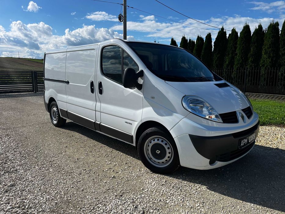Renault Trafic / 2.0 Diesel / Long / Niski Przebieg