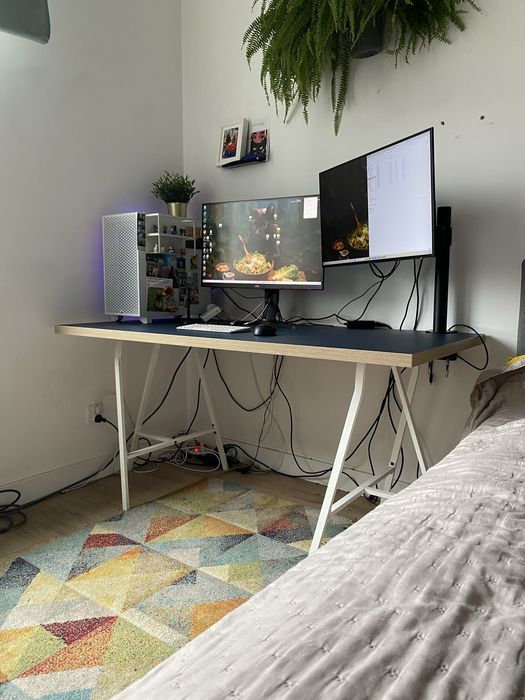 Granatowy Biurko blat 140x70  plus białe koziołki