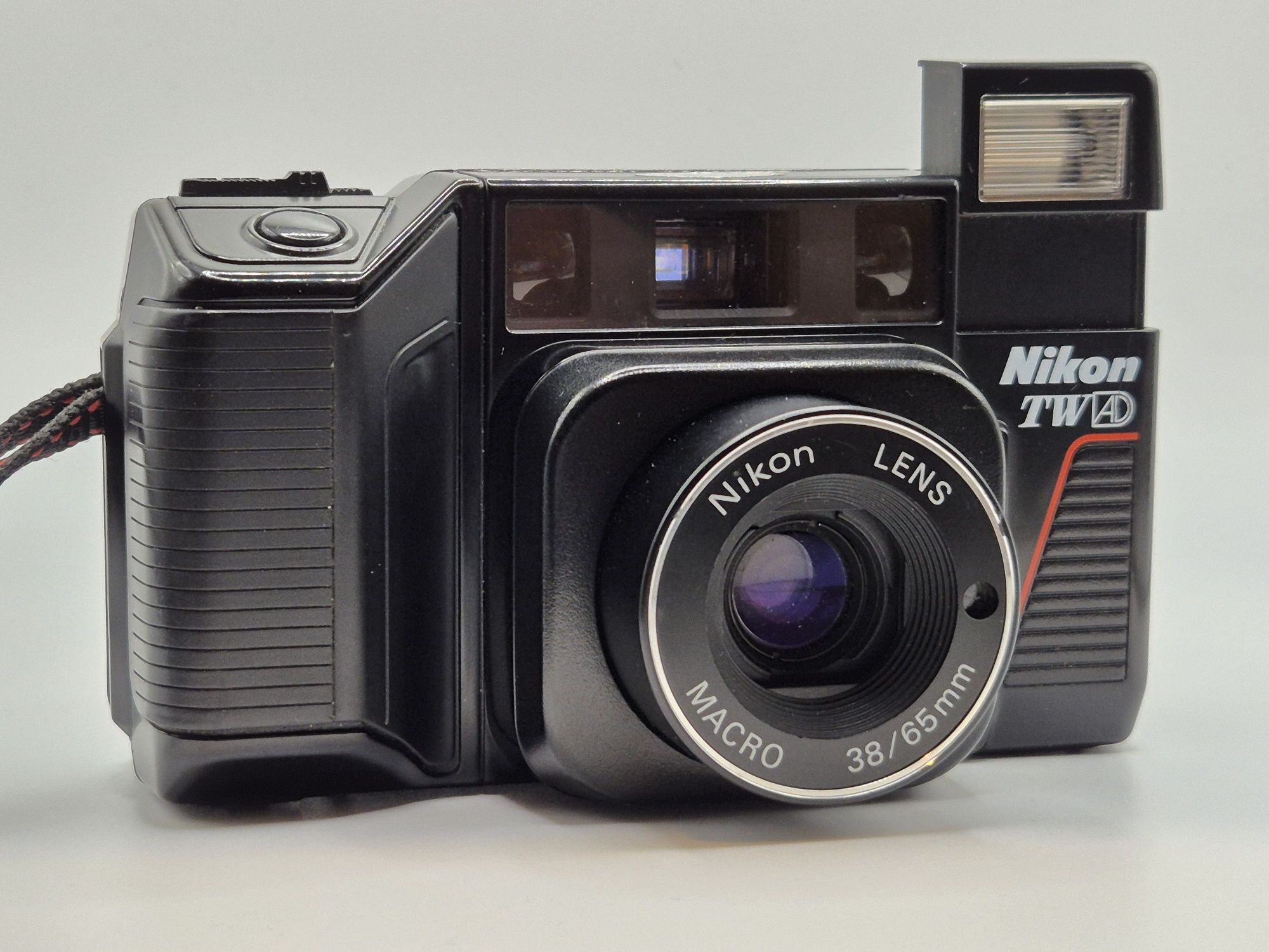Aparat kompaktowy Nikon L35TW AD