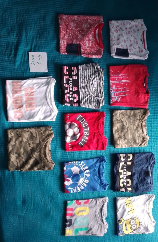 T-shirts criança