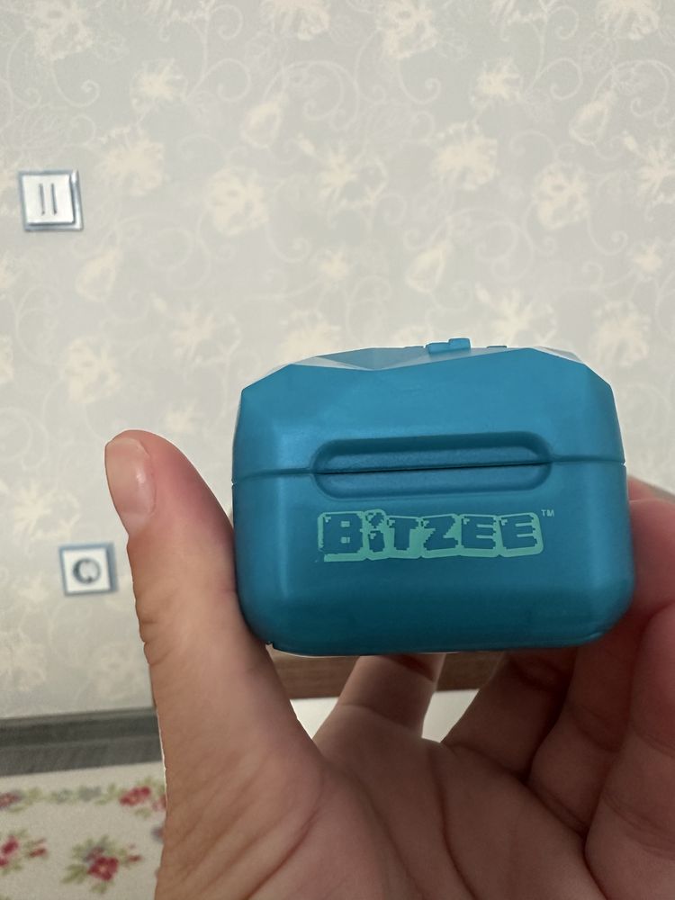 Тамагочи Bitzee  оригинал Интерактивный питомец